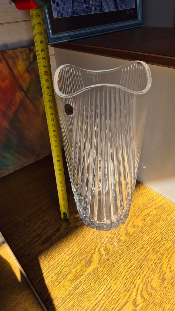 Vase en cristal d'arque, Enlèvement