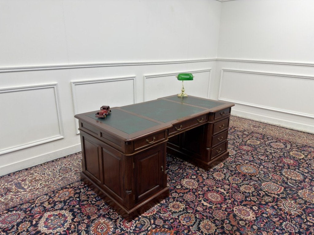 Klassiek Engels Chesterfield Bureau Partnerdesk, Ophalen
