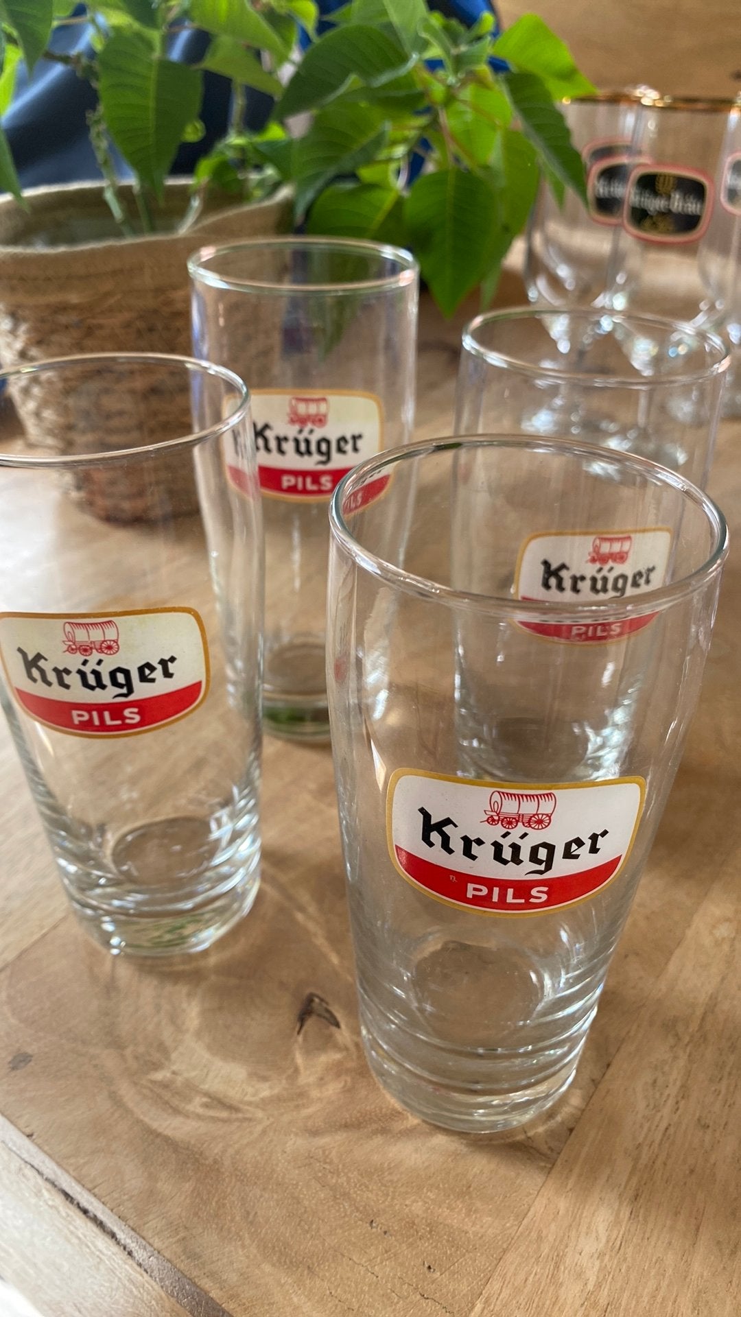 4 bierglazen kruger, Verzamelen, Glas en Drinkglazen, Ophalen of Verzenden, Zo goed als nieuw, Bierglas