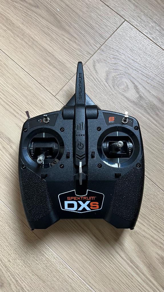 Nieuwe Spektrum DXS 7ch, Enlèvement ou Envoi, Neuf