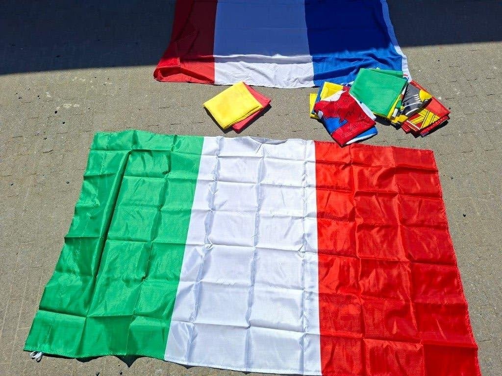 Lot de 10 drapeaux, Divers, Drapeaux & Banderoles, Enlèvement, Neuf