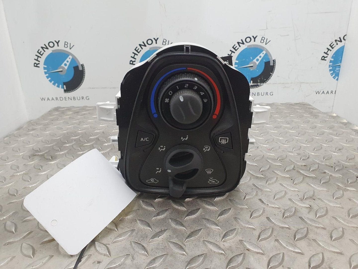 TOYOTA AYGO 1.0 VVT-I X-PLAY  KACHEL BEDIENINGSPANEEL 2018, Ophalen of Verzenden, Gebruikt, ARN erkend