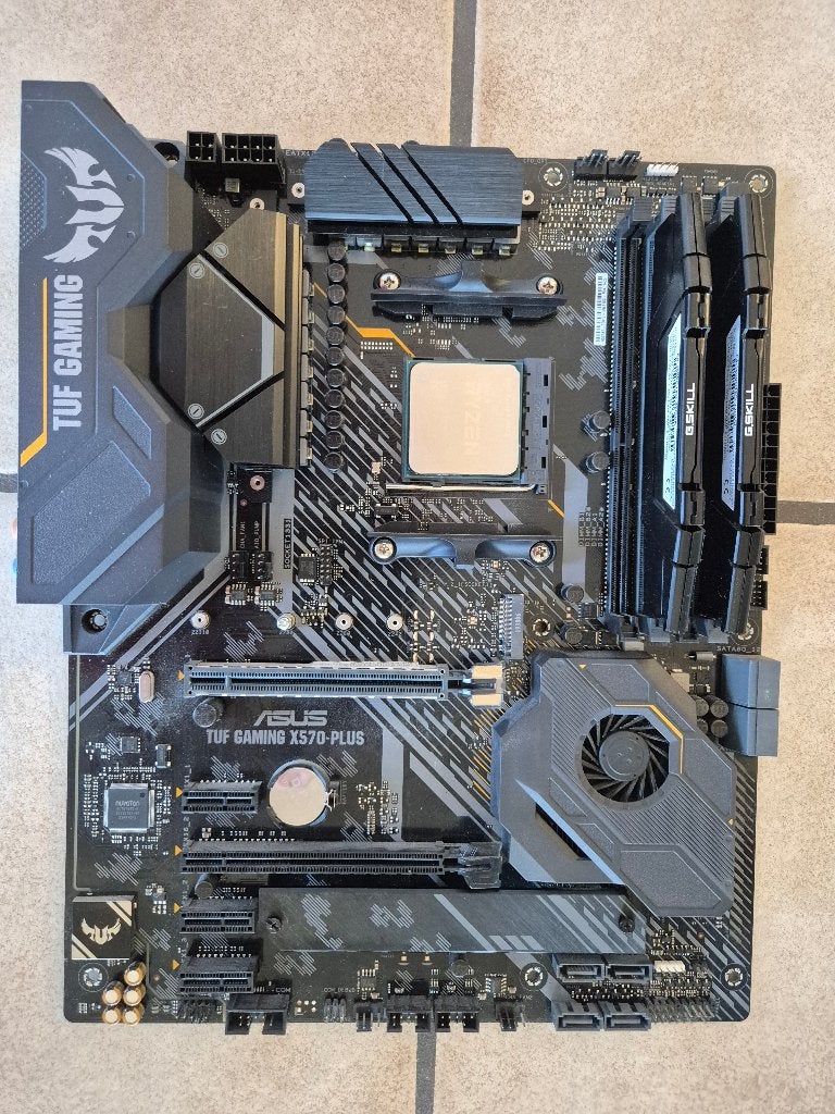 Asus TUF Gaming X570-Plus + 32GB G.Skill + AMD RX 5900x, Ophalen of Verzenden, Socket AM4, ATX, AMD