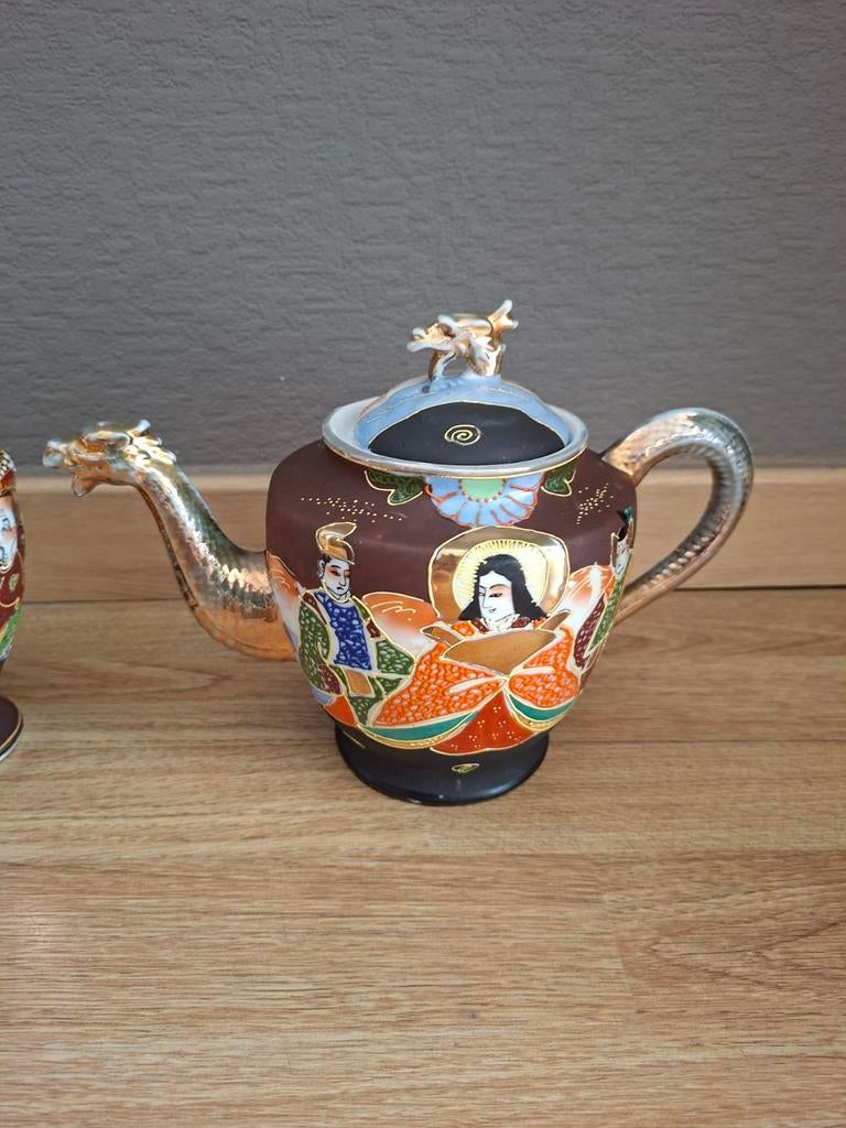Satsuma Japanse theepot vaasjes, Enlèvement