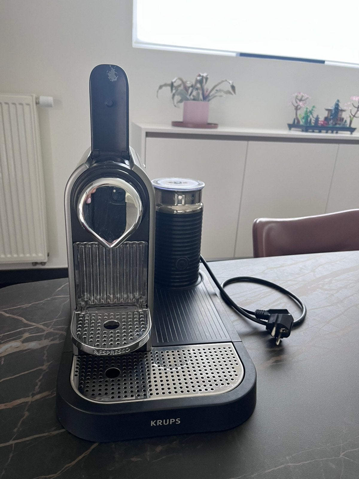 Machine à café Nespresso Krups, Electroménager, Réservoir d'eau amovible, Utilisé, 4 à 10 tasses, Enlèvement