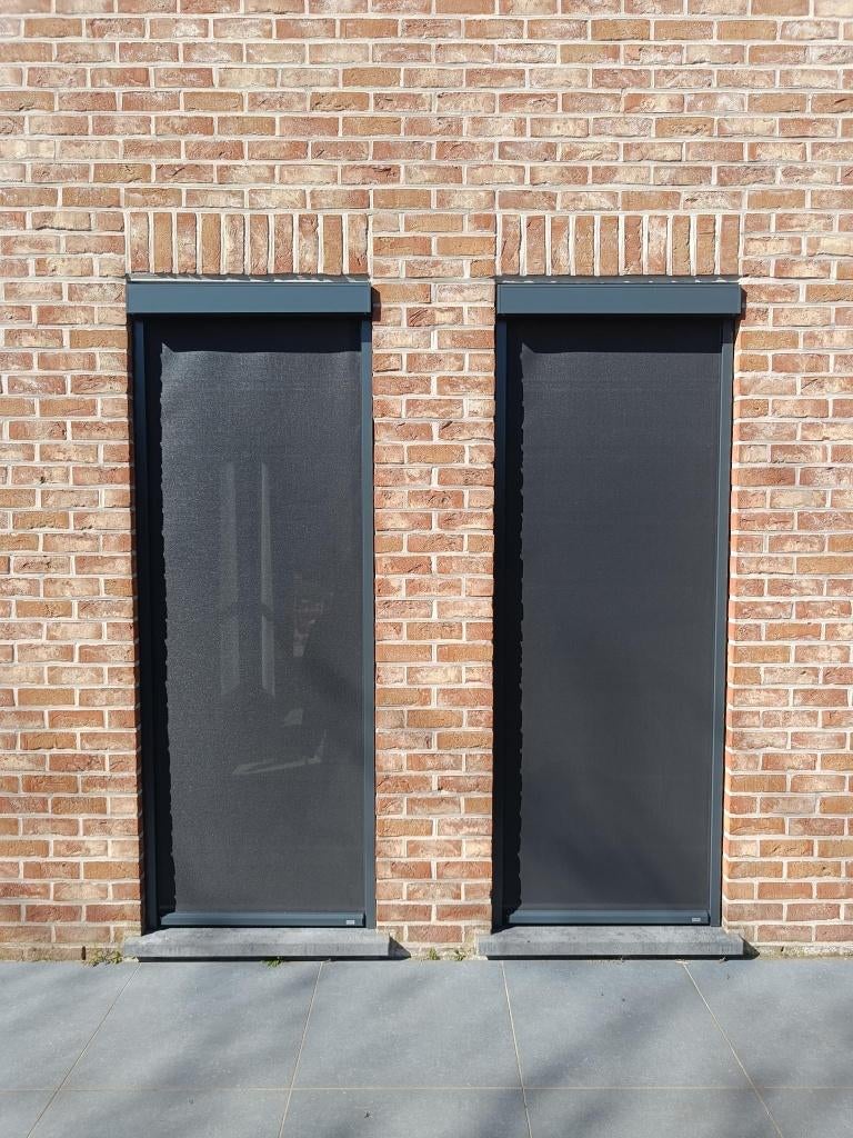 2 elektrische screens Merk: Roma, Tuin en Terras, Zonneschermen, Ophalen, Elektrisch, 150 tot 300 cm, Screen