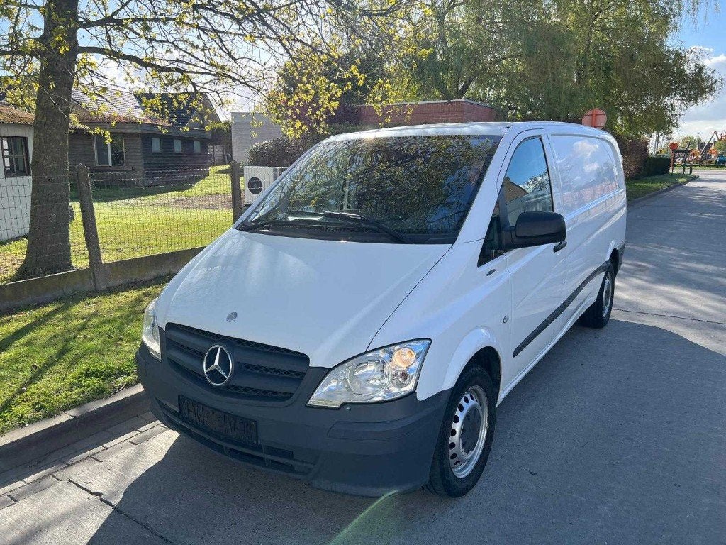 Mercedes Vito, Stof, Zwart, 2000 kg, Wit