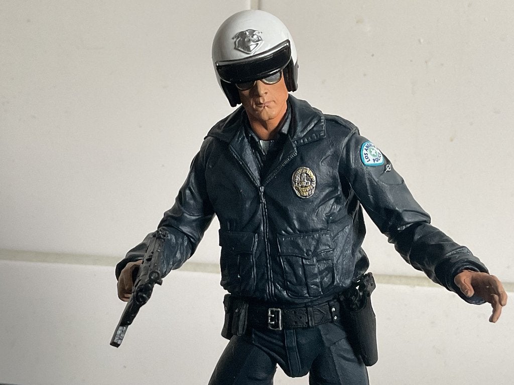 Terminator T1000 motorcycle cop, Ophalen