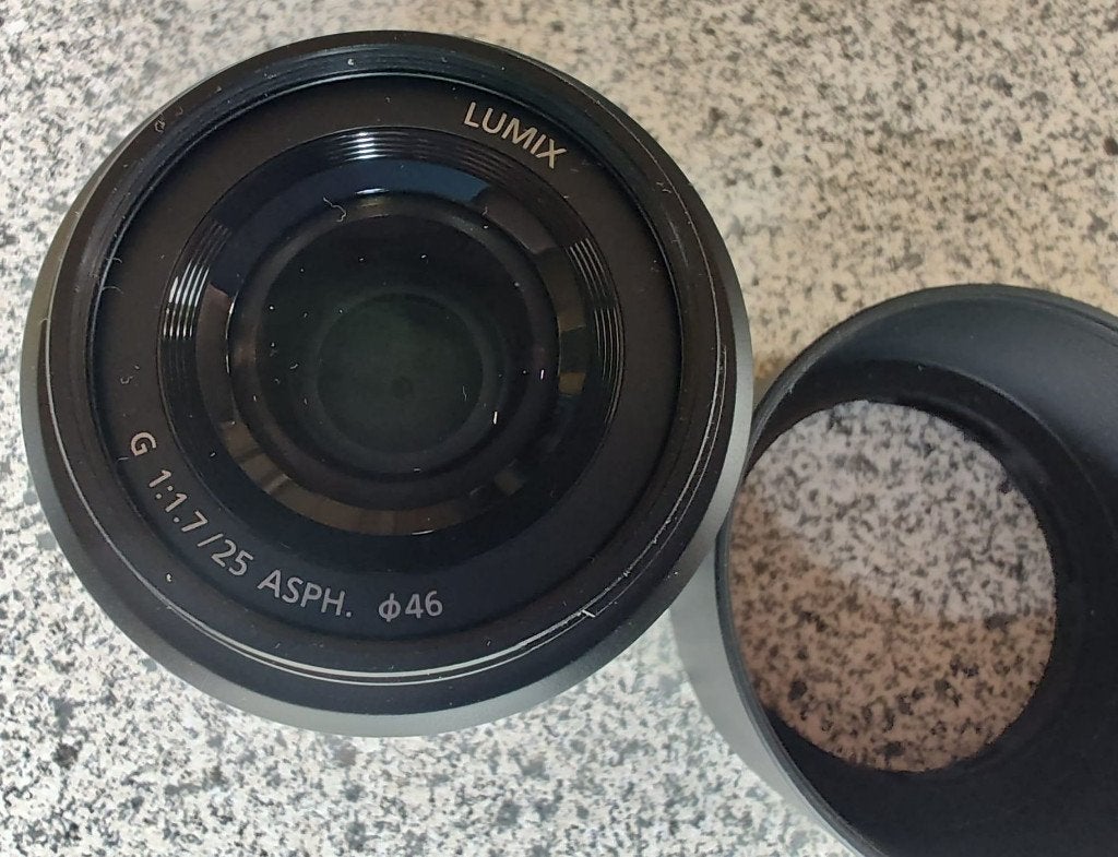 Objectif Panasonic Lumix G 25mm f/1.7 ASPH., TV, Hi-fi & Vidéo, Enlèvement, Pare-soleil, Panasonic