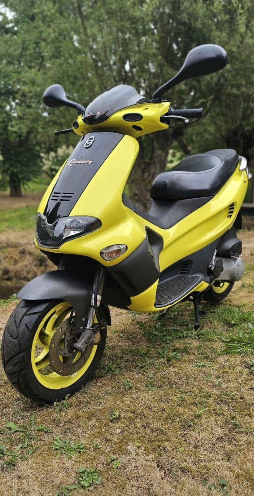 Gilera runner 50cc Dubbeldisk + Carbon onderdelen, Enlèvement, Comme neuf