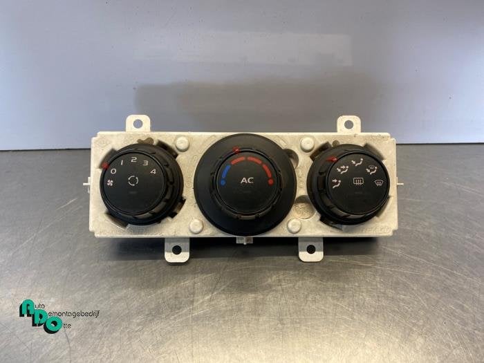 Panneau de commandes chauffage d'un Opel Movano (Movano 10-), Autos : Pièces & Accessoires, Tableau de bord & Interrupteurs, Opel
