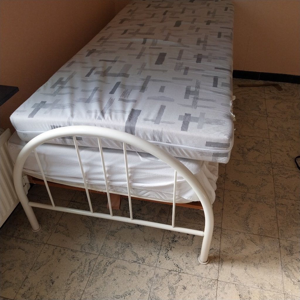 Bed, Huis en Inrichting, Ophalen, Gebruikt, 90 cm, 200 cm