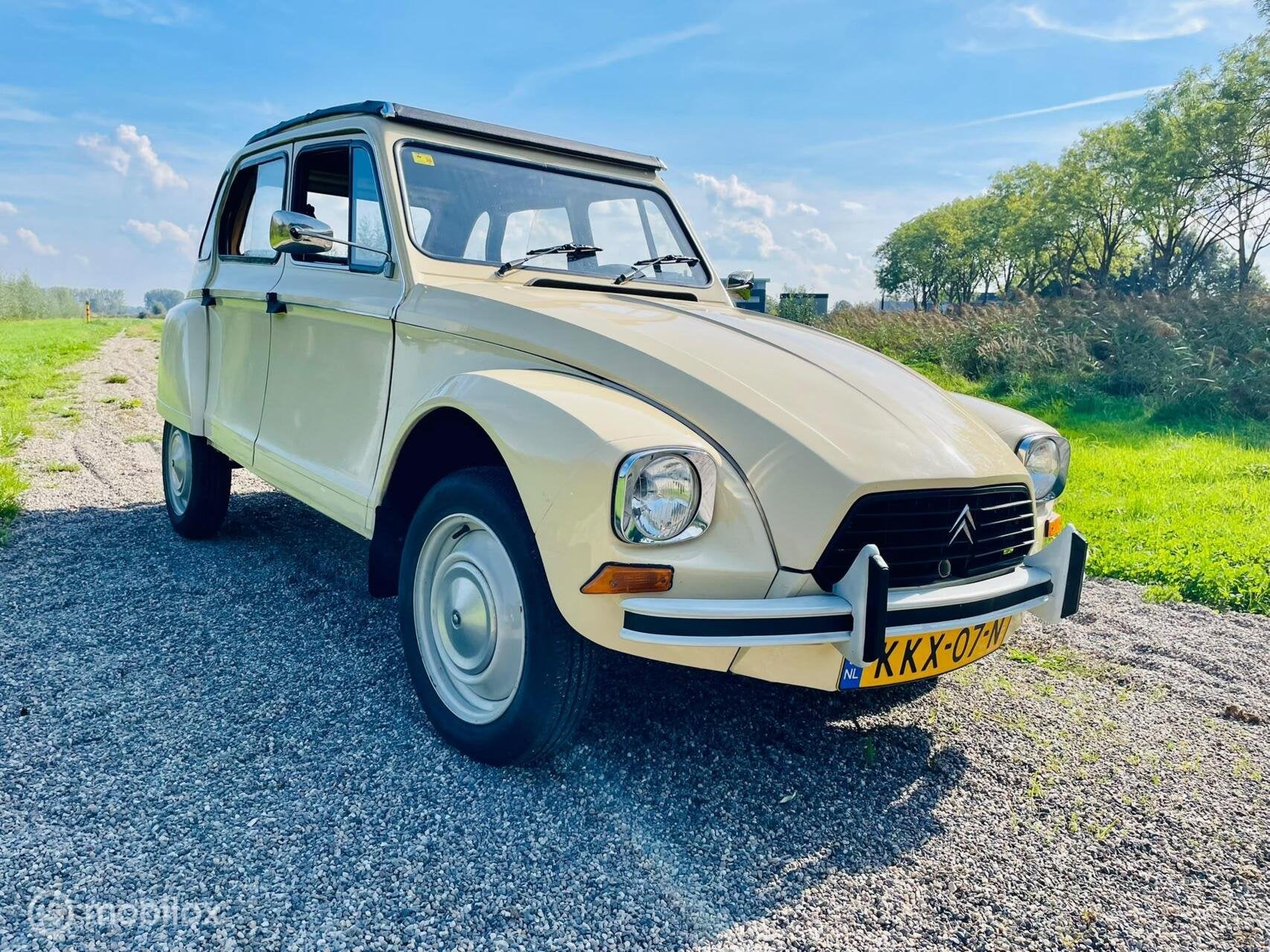 Dyane 6 beige gazelle 01-1978 106.370 km | Import Spanje, Autos, Autres modèles, Achat, 4 portes, Entreprise
