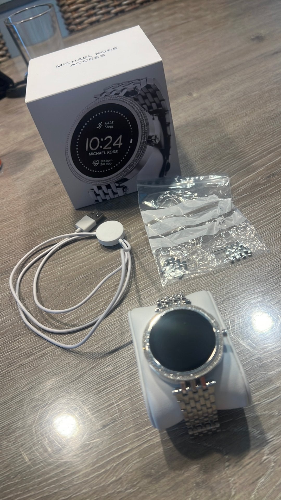 Smartwatch michael kors, Handtassen en Accessoires, Ophalen, Zo goed als nieuw