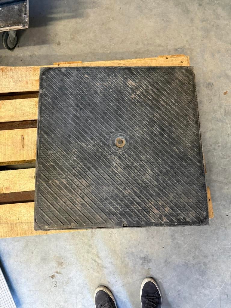 Putdeksel hermalock 70x70cm, Ophalen, Zo goed als nieuw