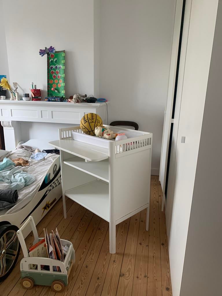 Sebra verzorgtafel wit, Kinderen en Baby's, Kinderkamer | Commodes en Kasten, Ophalen, Gebruikt