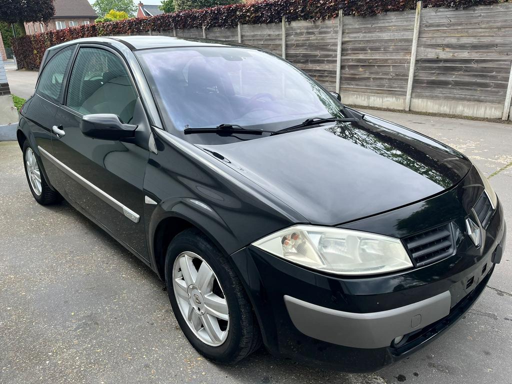 Renault megane start en rijd goed !!!, Auto's, 4 cilinders, 1396 cc, 5 zetels, Particulier
