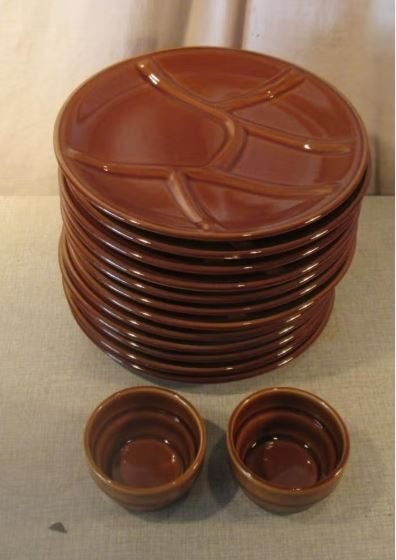 12 grandes assiettes gastronomiques fines + 2 casseroles, Maison & Meubles, Enlèvement ou Envoi, Comme neuf, Assiettes(s)