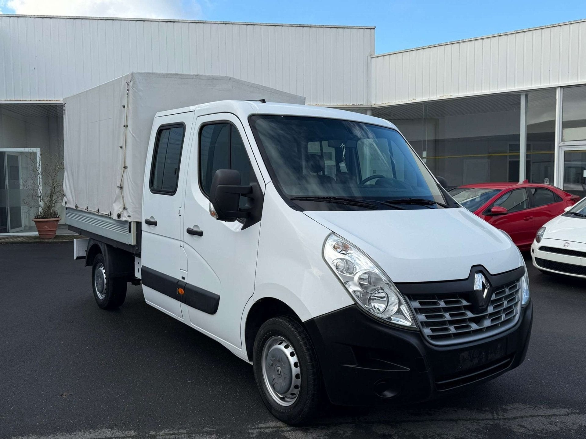 Renault Master 2.3D 96Kw Euro 6d Utilitaire TVA incl., https://public.car-pass.be/vhr/ef7734f0-25be-42d6-ab05-a9f6639a85a9, Achat