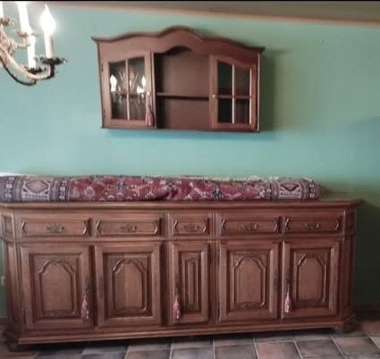 Eikenhouten dressoir. 5 deuren + 5 laden + vitrinekast, Ophalen, Zo goed als nieuw, Eikenhout