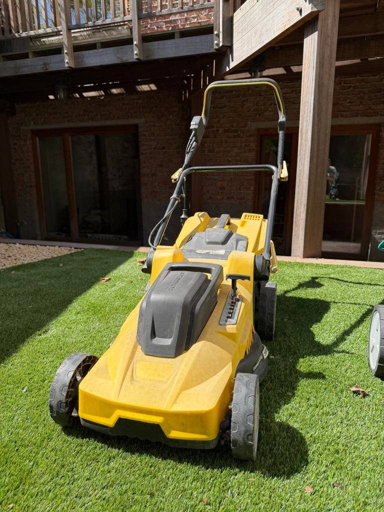 Power plus Grasmaaier (defecte schakelaar), Enlèvement, Utilisé