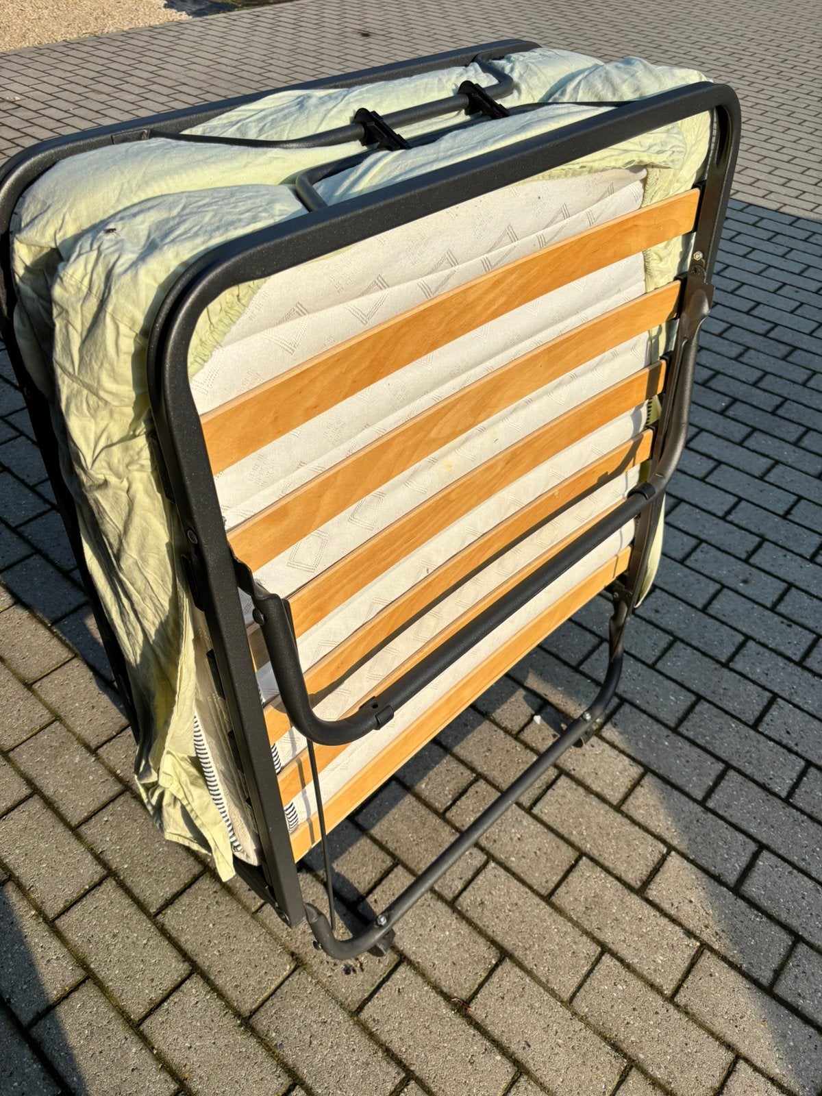 Logeerbed klapbed, Ophalen, 90 cm, Eenpersoons, Zo goed als nieuw