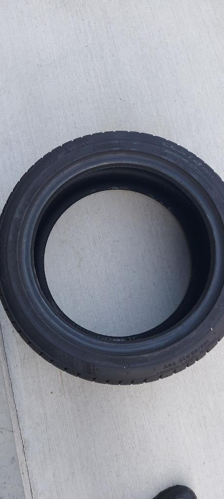 2x kumho ecsta hs51  195/45 R15 78V, Auto-onderdelen, Ophalen, Band(en)