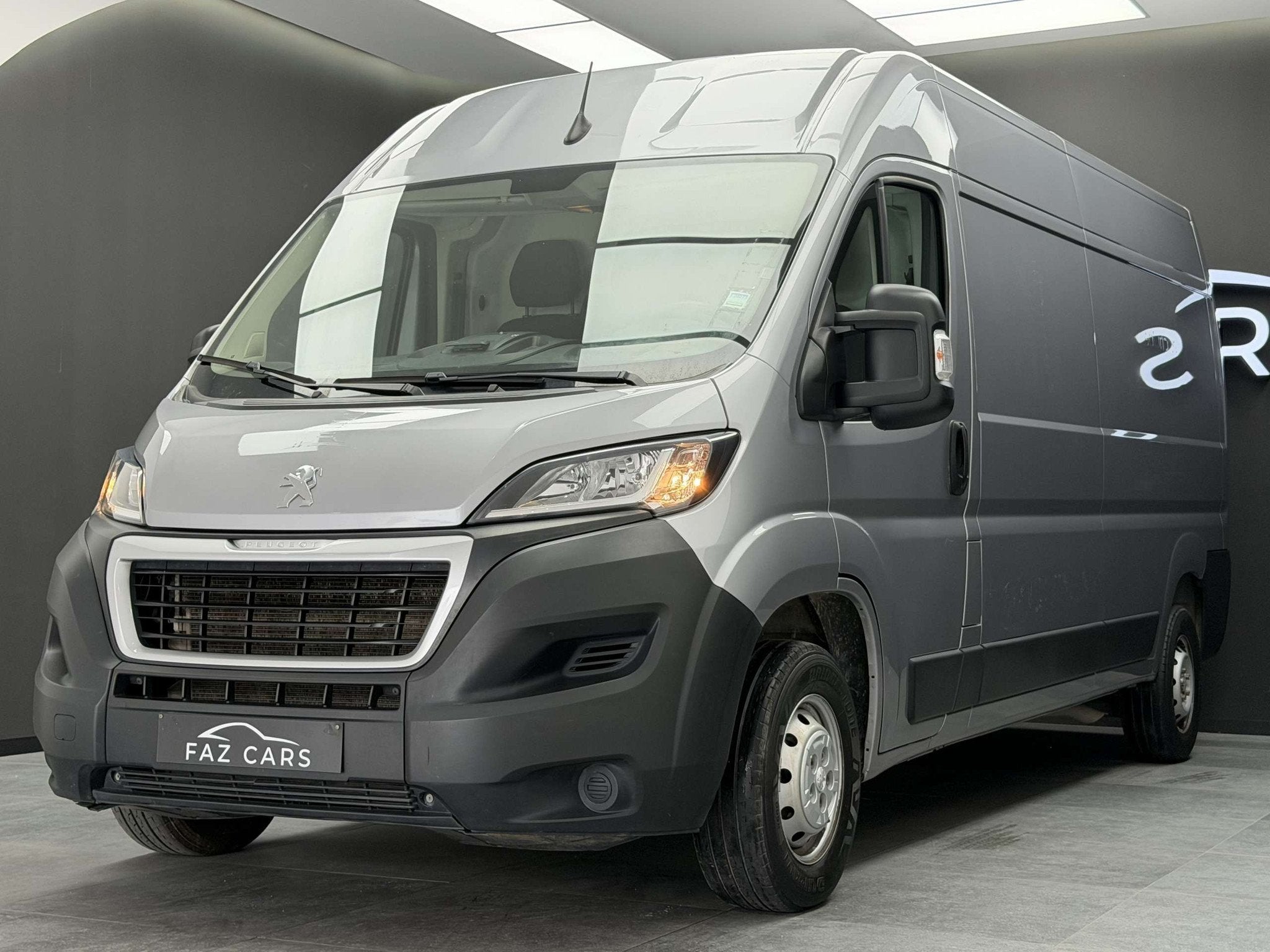 Peugeot Boxer 2.2 BlueHDi L3H2 * 1ER PROP + CAMÉRA + GPS +, 245 g/km, Argent ou Gris, Achat, Euro 6