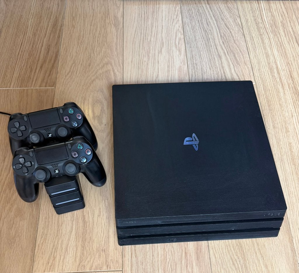 Playstation 4 Pro, Games en Spelcomputers, Ophalen, Gebruikt, Met 2 controllers, 1 TB