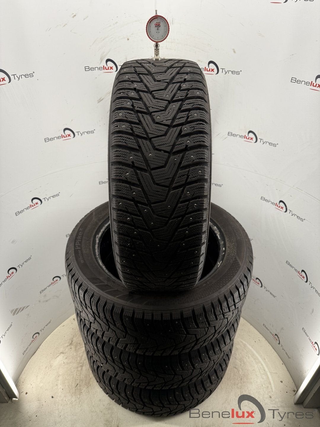 spijker bande 235/55R18 Hankook 235/55/18 2355518 235/55 R18, 18 inch, Gebruikt, -, -