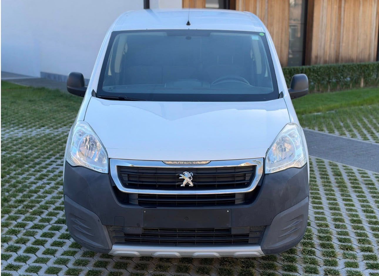 PEUGEOT PARTNER / FACELIFT! / LICHTE VRACHT! / EURO 6b!, Auto's, Voorwielaandrijving, Dealer onderhouden, Stof, Electronic Stability Program (ESP)