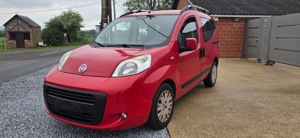 FIAT QUBO 1.3 Multijet Trekking Année 2010 Clim Kw 55 ch, Auto's, Fiat, Monovolume, Bluetooth, 5 deurs, Particulier