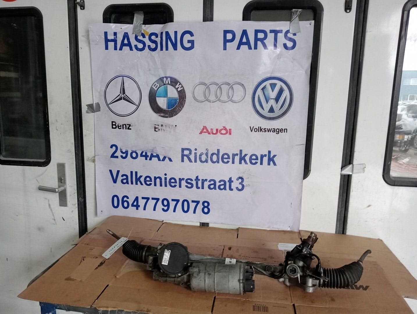 Stuurbekrachtigingshuis met artikelnummer 13836910 BMW 3 ser, Gebruikt, -, -, Ophalen of Verzenden