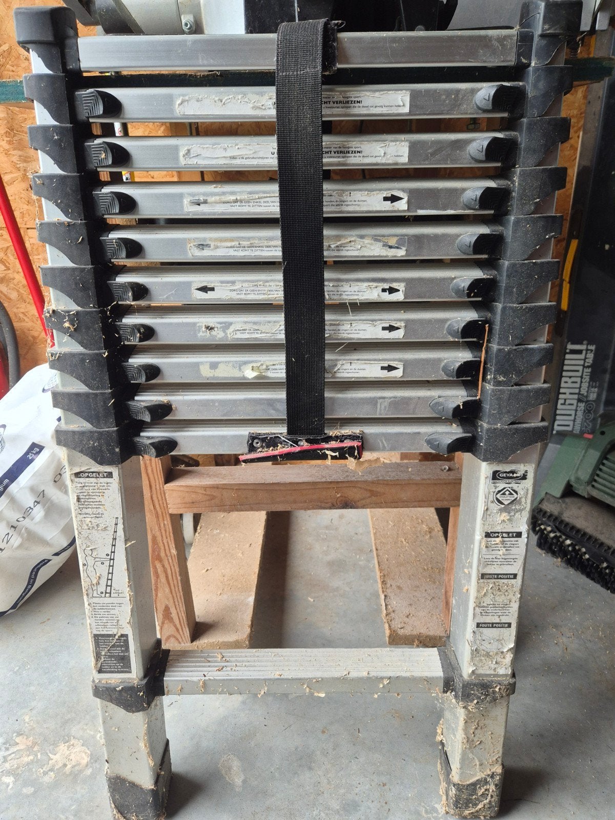 telescoopladder 11 treden 3.2 m hoog, Enlèvement