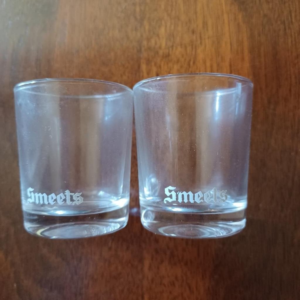 2 Jeneverglaasjes Smeets, Verzamelen, Glas en Drinkglazen, Ophalen, Nieuw, Borrel- of Shotglas