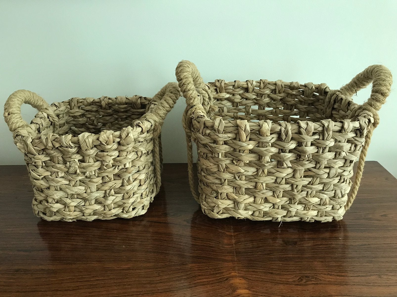 Set 2 rieten manden vierkant met handgrepen en touw NIEUW, Mand, Gevlochten, Vierkant, Nieuw