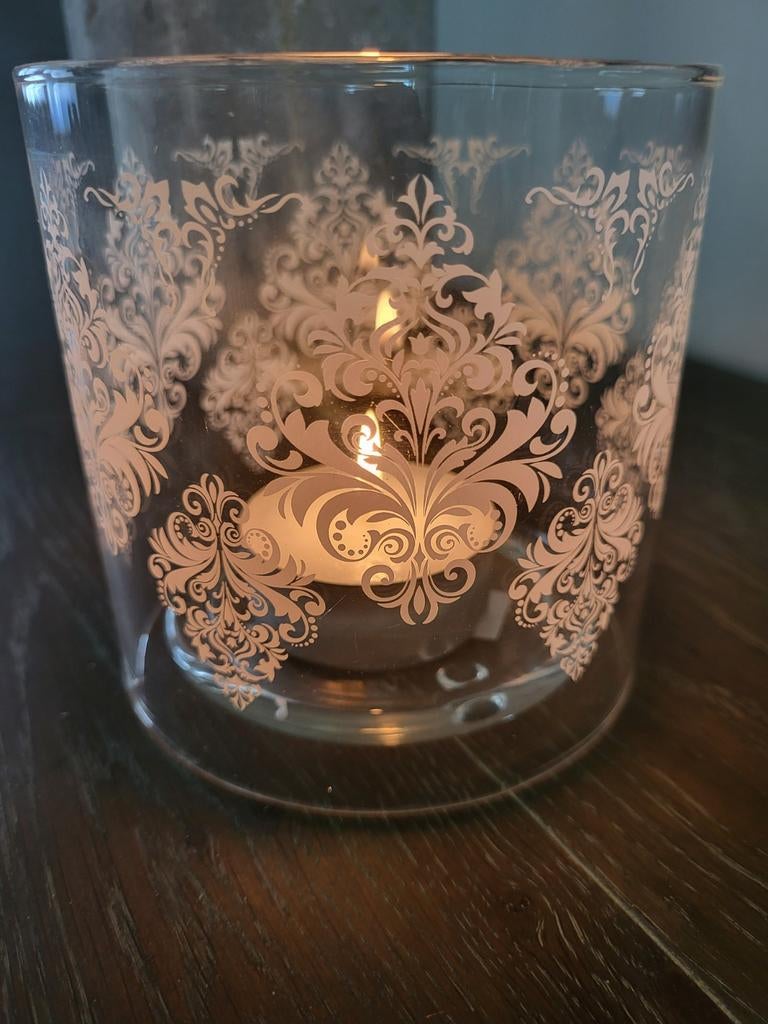 Nieuw sfeerlicht, theelichtje.glas met motief. H.x dia. 12 c, Enlèvement