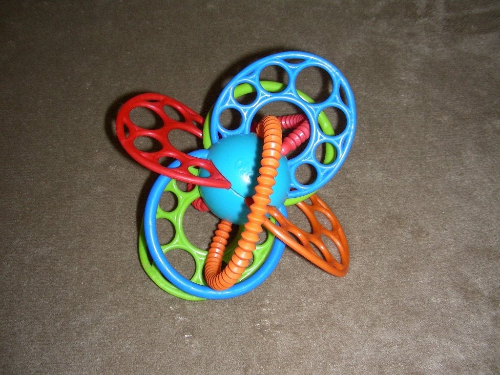 Plastieken lussen voor in te bijten, merk : Obalt, Enfants & Bébés, Jouets | Jouets de bébé, Enlèvement ou Envoi, Comme neuf
