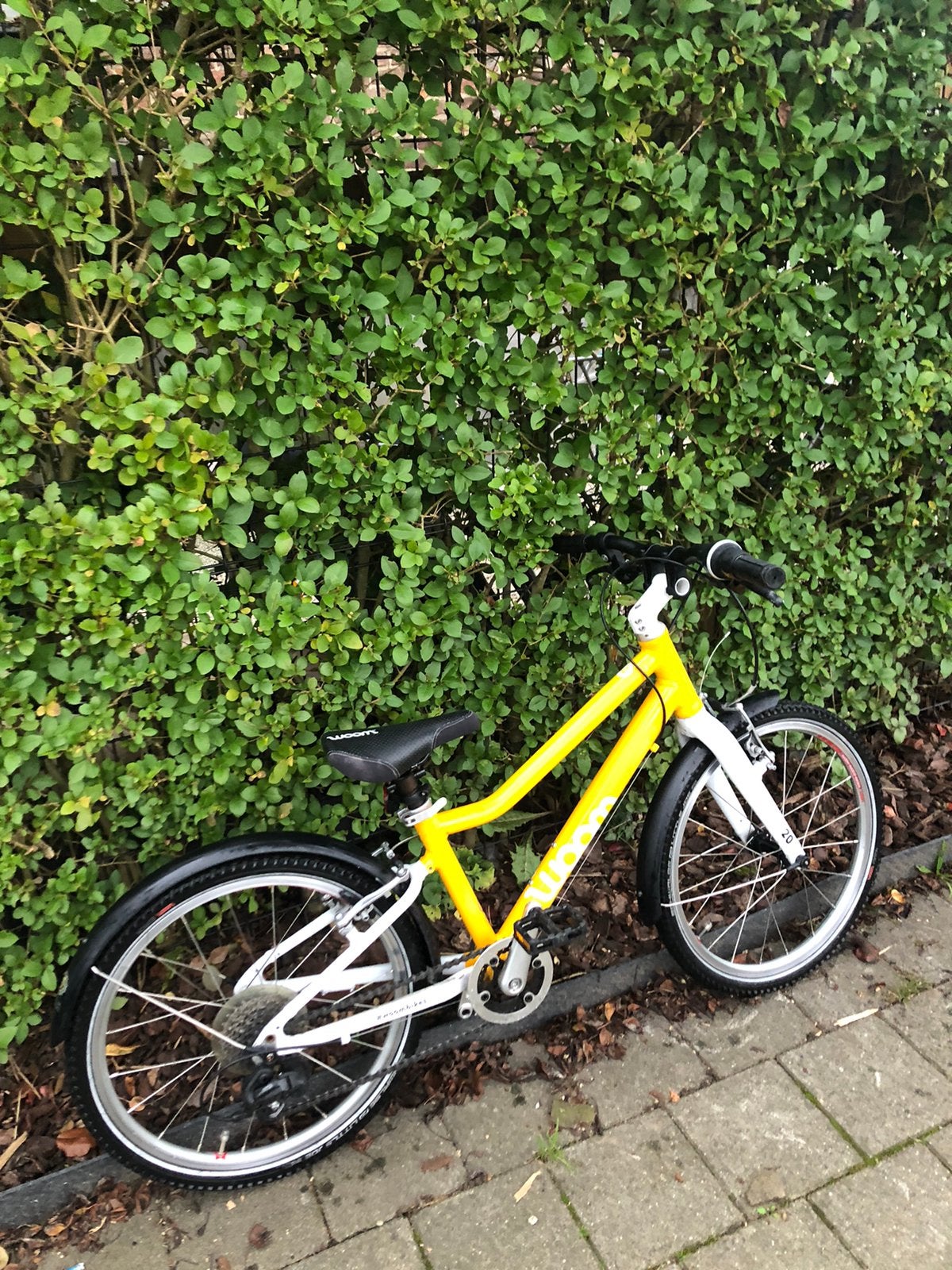 Woom 4 geel, Fietsen en Brommers, Ophalen, Gebruikt, 20 tot 24 inch