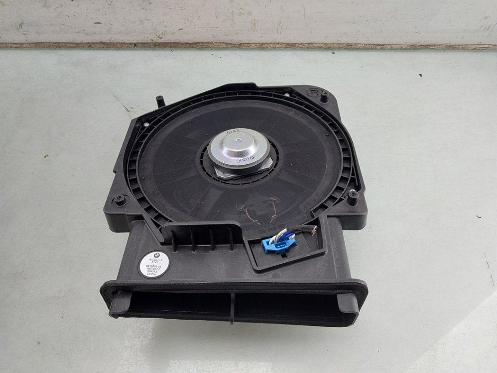 LUIDSPREKER BMW 1 serie (F40) (|9275996|65137927998|), Gebruikt, BMW, Petuelring 130
80809  München, DE, Bayerische Motoren Werke AG