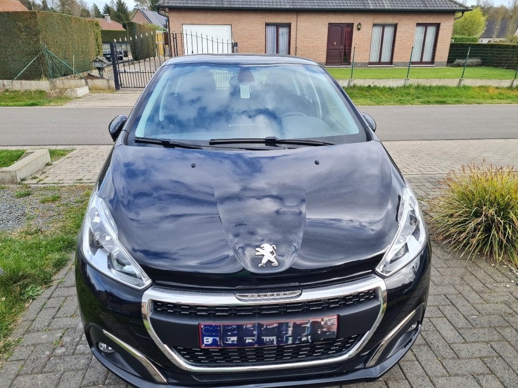 Peugeot 208 automatique, Automaat, 4 zetels, Zwart, Leder en Stof