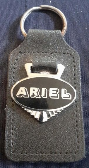 porte clé publicitaire émallé sur cuir ariel, Ophalen of Verzenden, Zo goed als nieuw, Merk