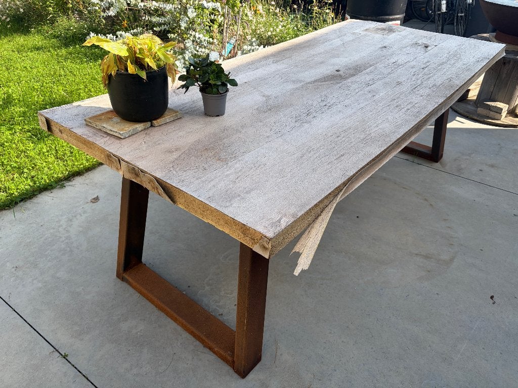 Grote tafel (met stalen poten), Ophalen, Gebruikt, 100 tot 150 cm, 200 cm of meer