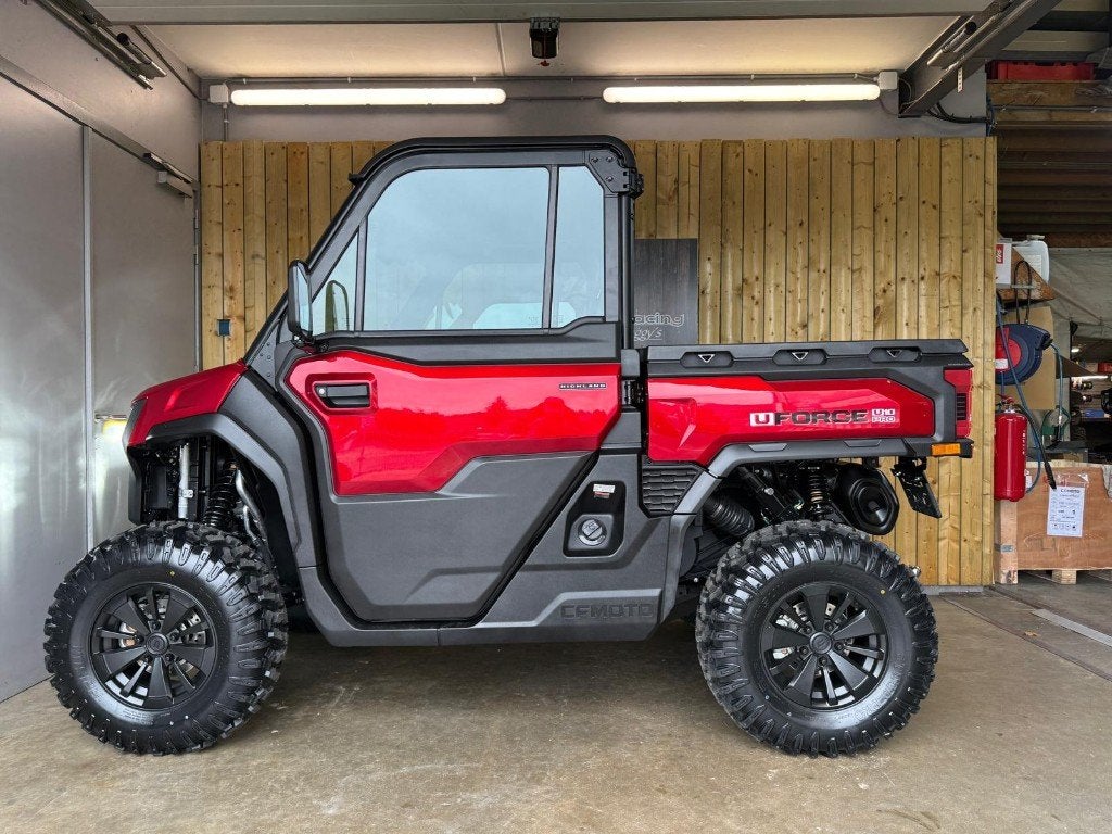 CFMOTO U10 Pro Highland, 3 cylindres, 1000 cm³