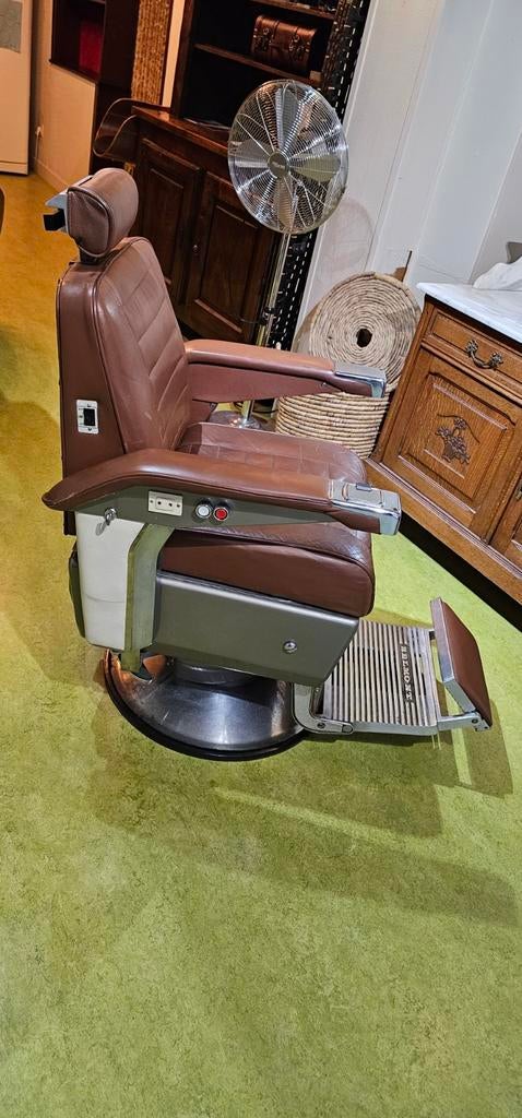Takara Belmont Barberchairs, Ophalen
