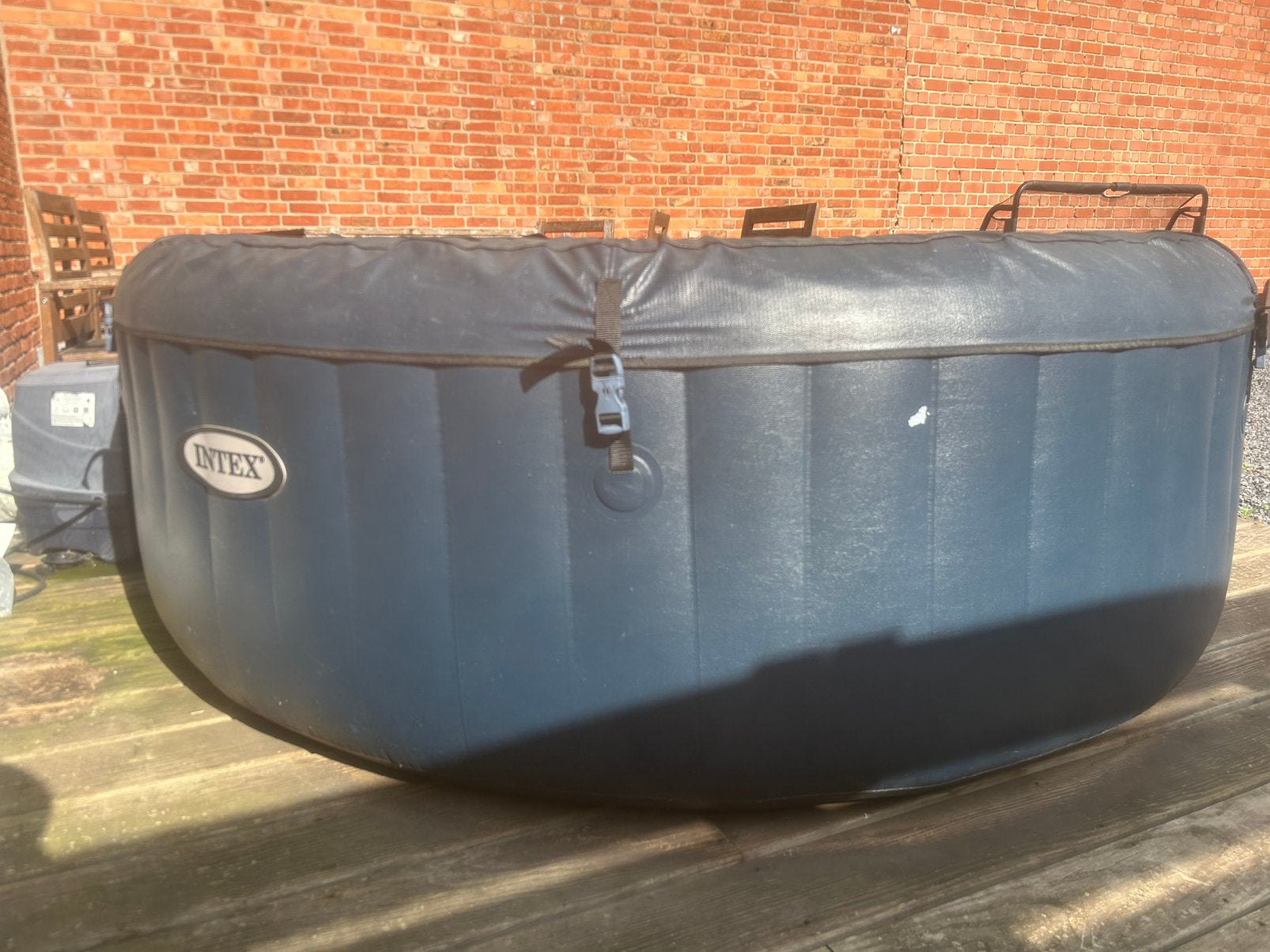 Intex jacuzzi, Ophalen, Gebruikt, Afdekzeil, Opblaasbaar