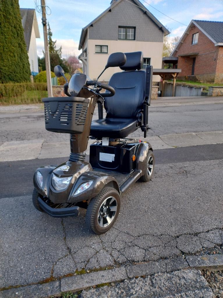 Carpo 4 PMR – 2 batteries neuves – Excellent état - 1000€, Diversen, Ophalen, Gebruikt, Vermeiren, 16 km/u of meer