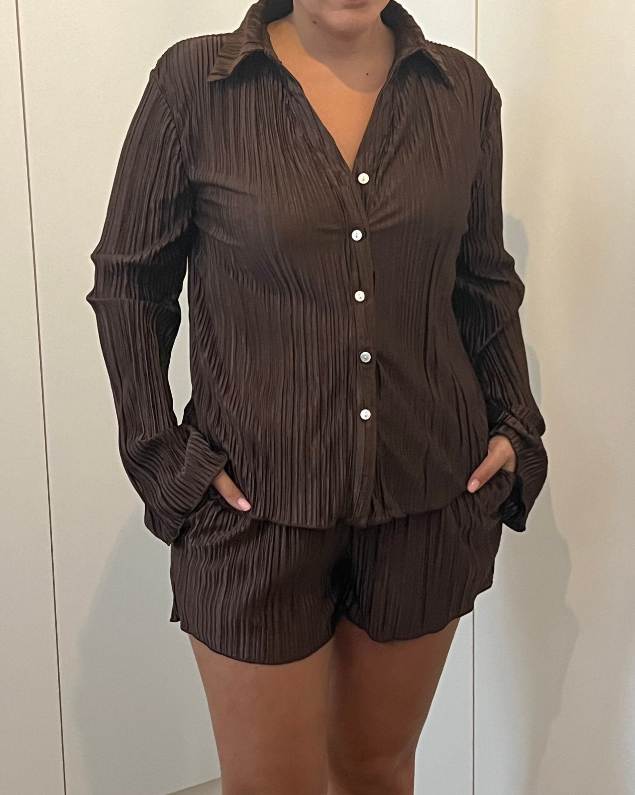 Nieuw setje met short en blouse in chocoladebruin, maat M., Enlèvement, Comme neuf