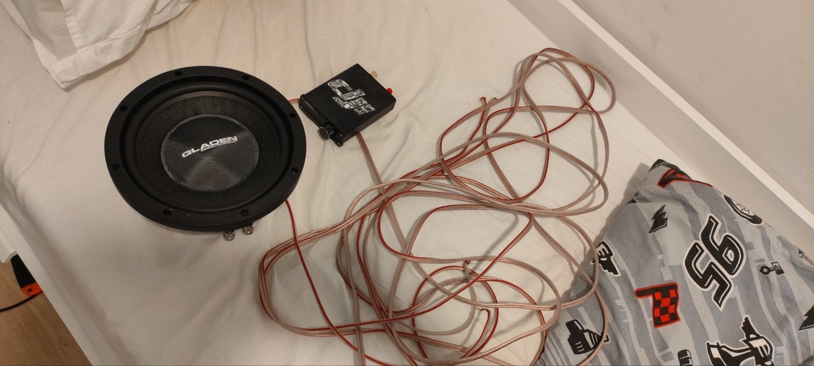 gladen subwoofer volledige set, TV, Hi-fi & Vidéo, Autres marques, Comme neuf, 150 watts ou plus, Entrée AUX