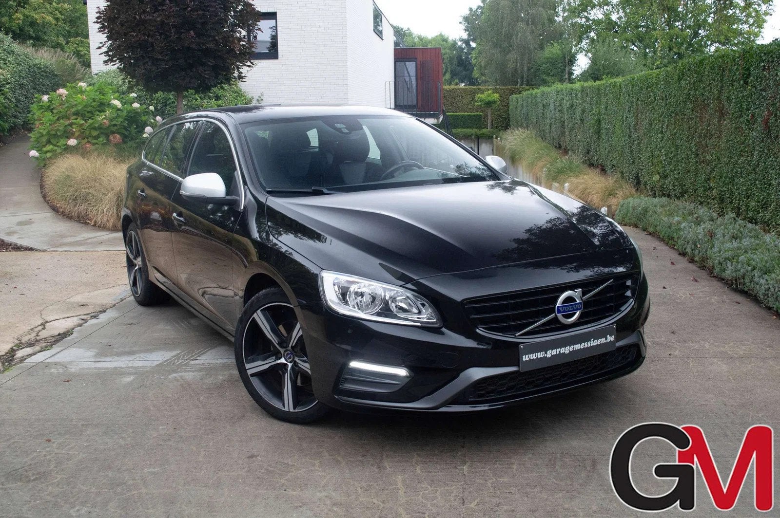 Volvo V60 V60 2.0 T3 Momentum R-Design (bj 2019), Auto's, Gebruikt, 4 cilinders, 1969 cc, Alcantara